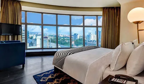 (Hotels) - Elevate Your Stay, Elevate Your Life - 28圈